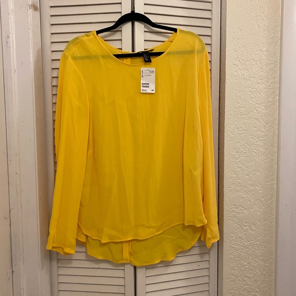 H&M shirt still have tag - Picture 1 of 2